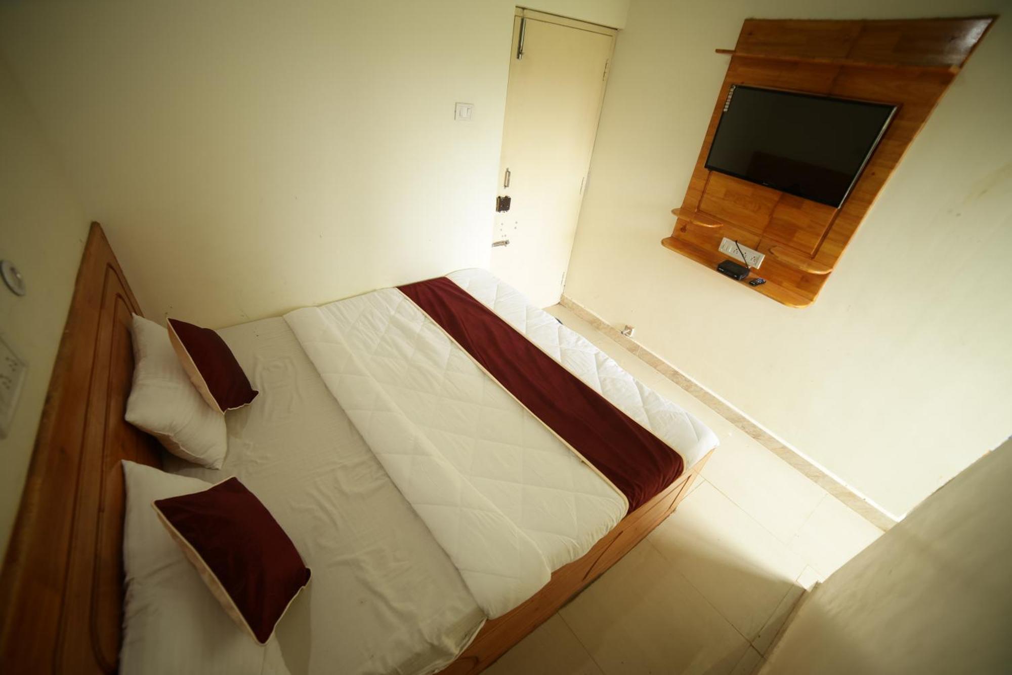 Naksha Tree Hotels - Yelagiri Extérieur photo