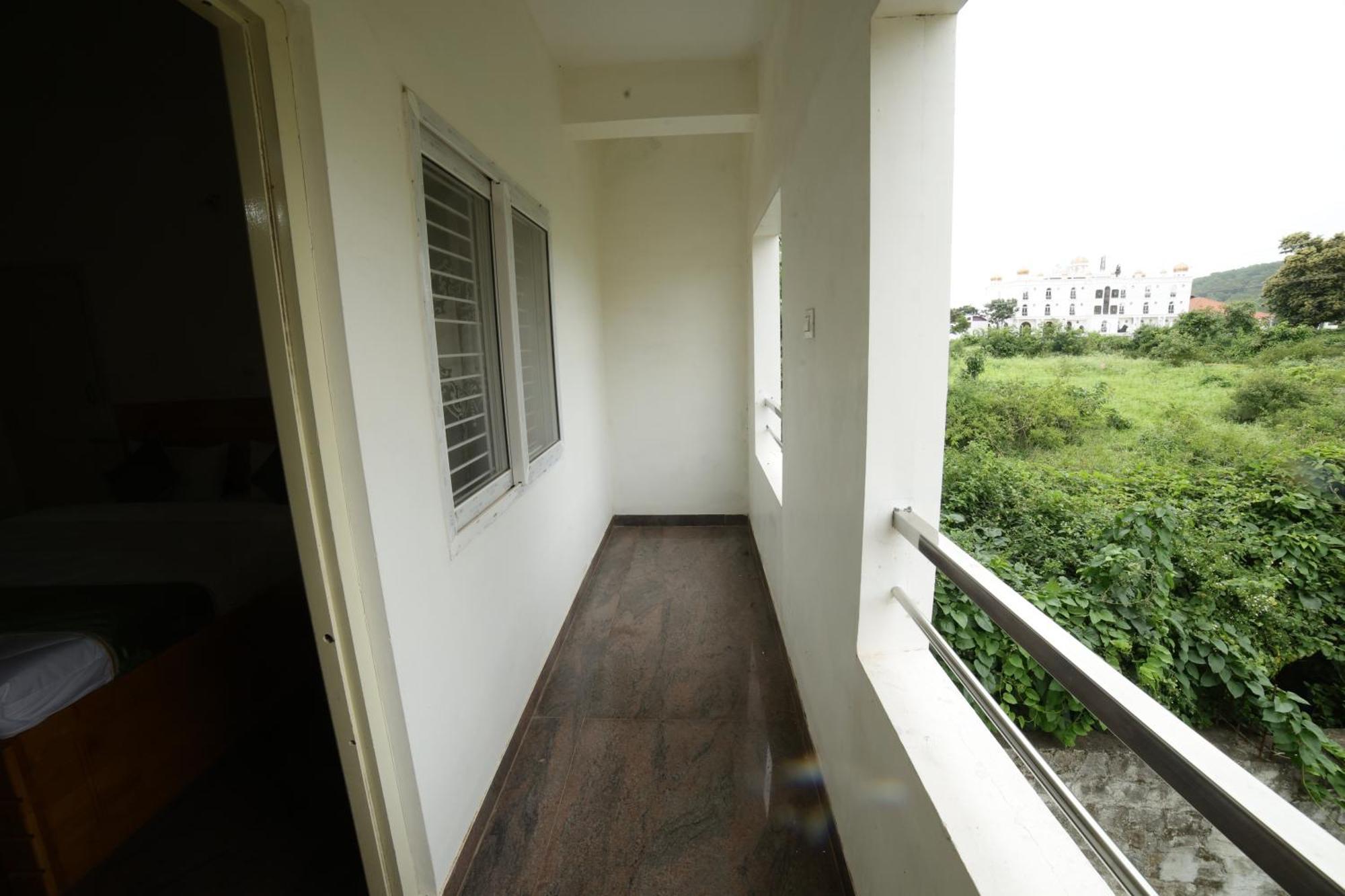 Naksha Tree Hotels - Yelagiri Extérieur photo